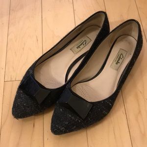 Clarks tweed flats